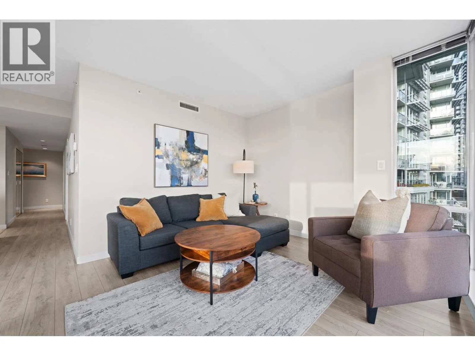 907 633 KINGHORNE MEWS