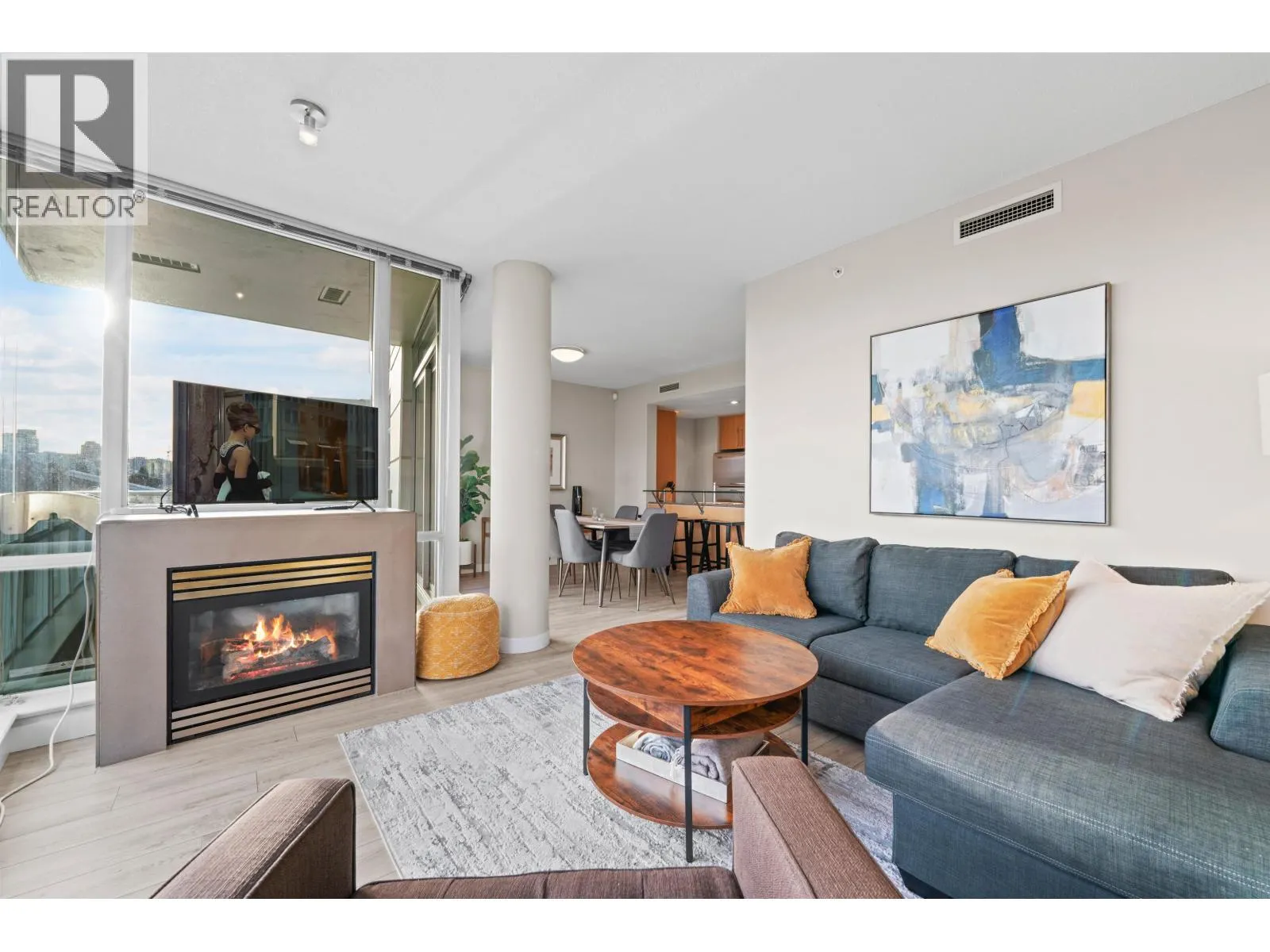 907 633 KINGHORNE MEWS