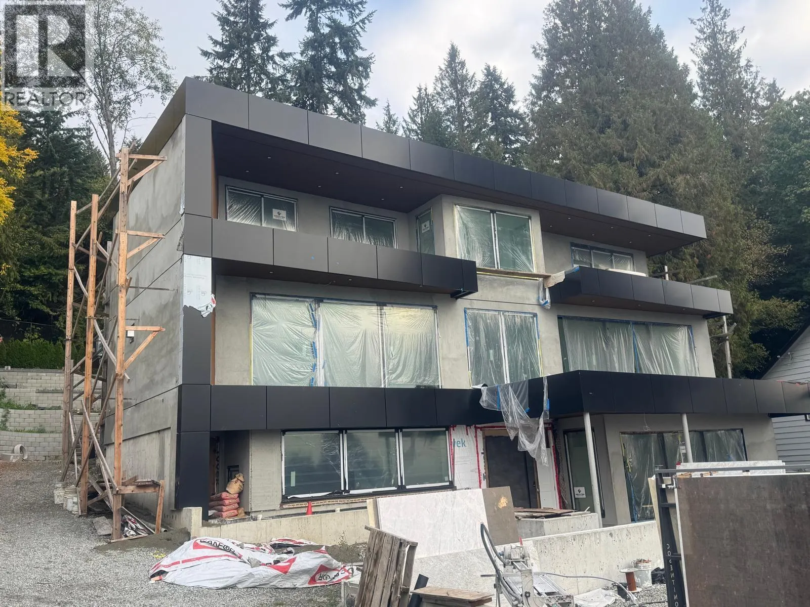 3295 WESTMOUNT ROAD