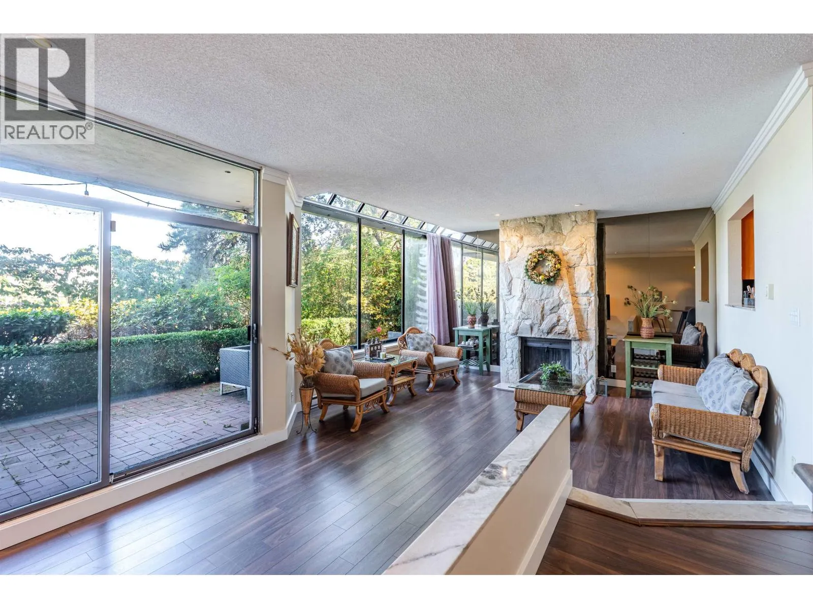 1200 ISLAND PARK WALK