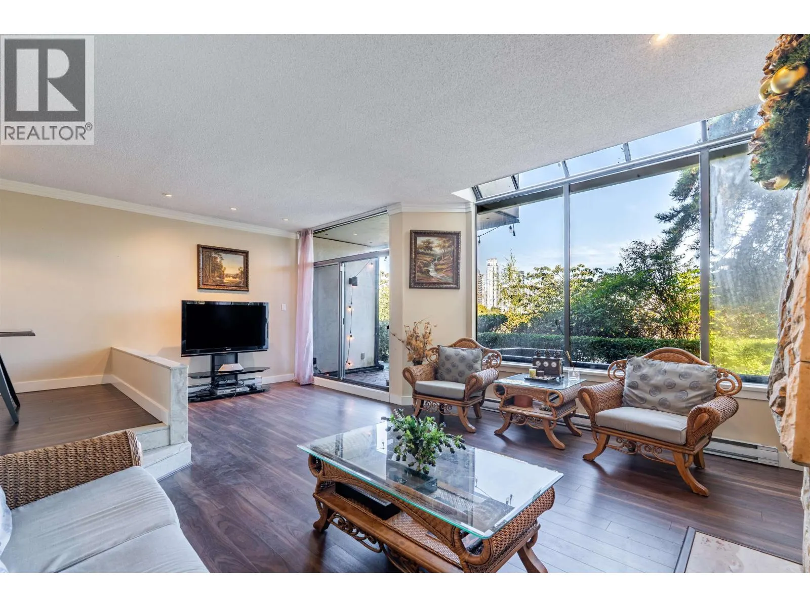 1200 ISLAND PARK WALK