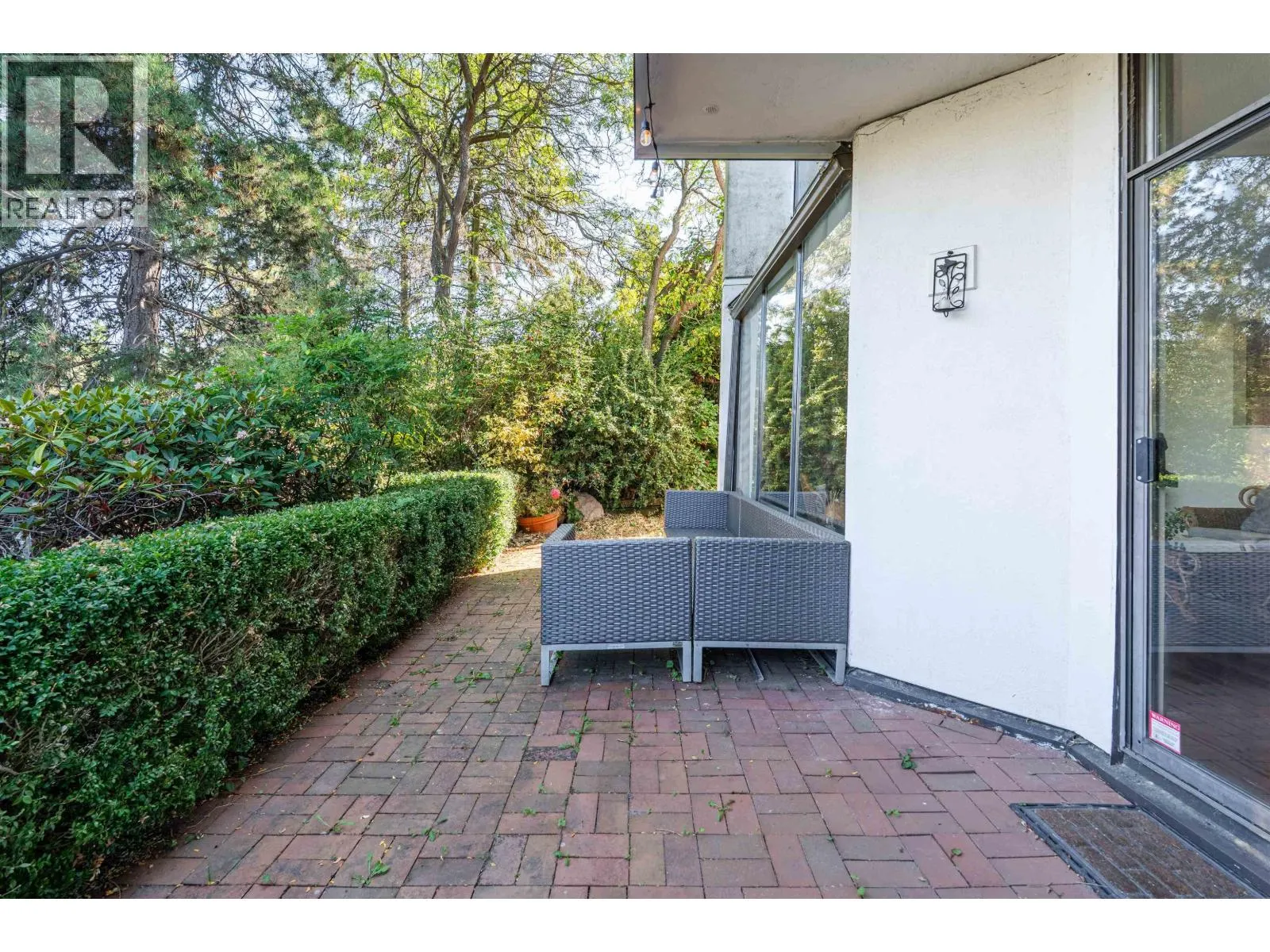 1200 ISLAND PARK WALK