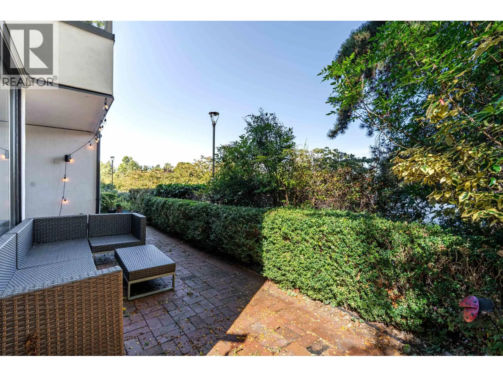 1200 ISLAND PARK WALK