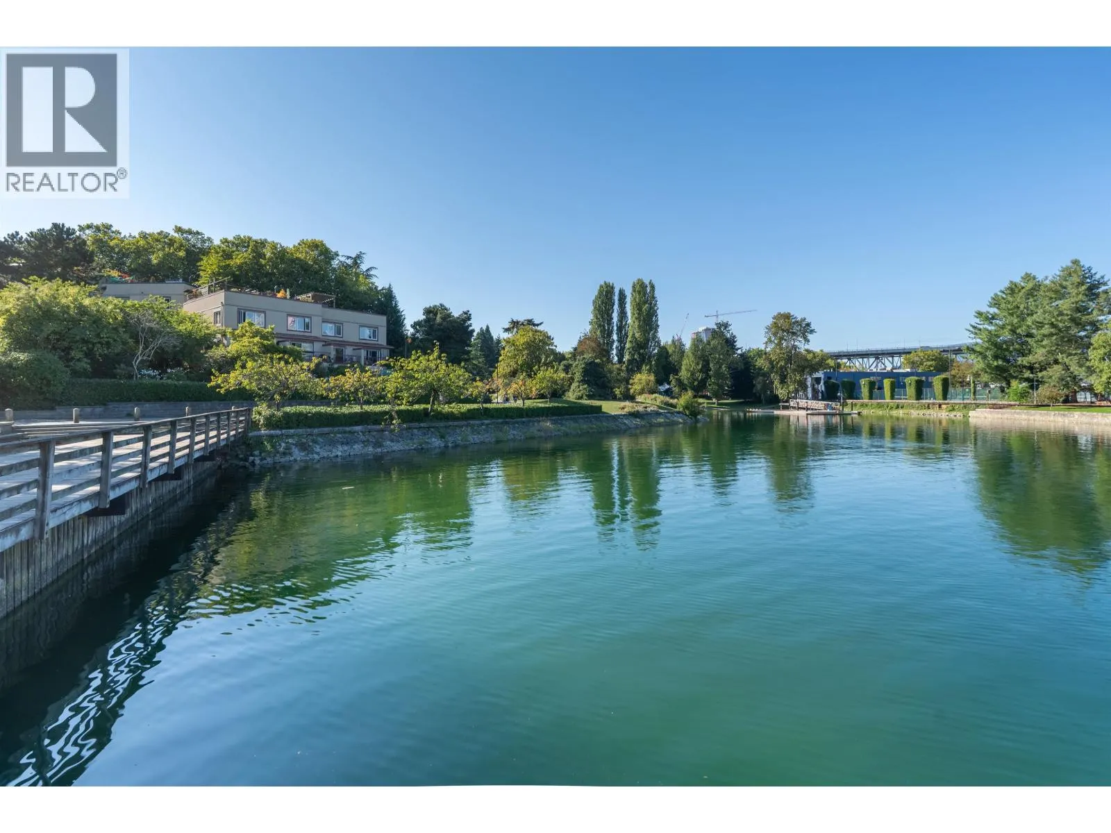 1200 ISLAND PARK WALK