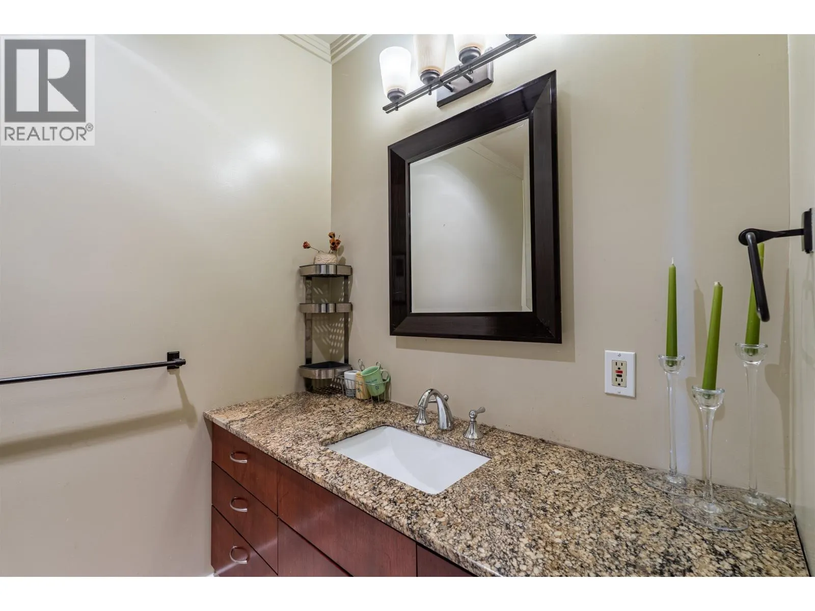 1200 ISLAND PARK WALK