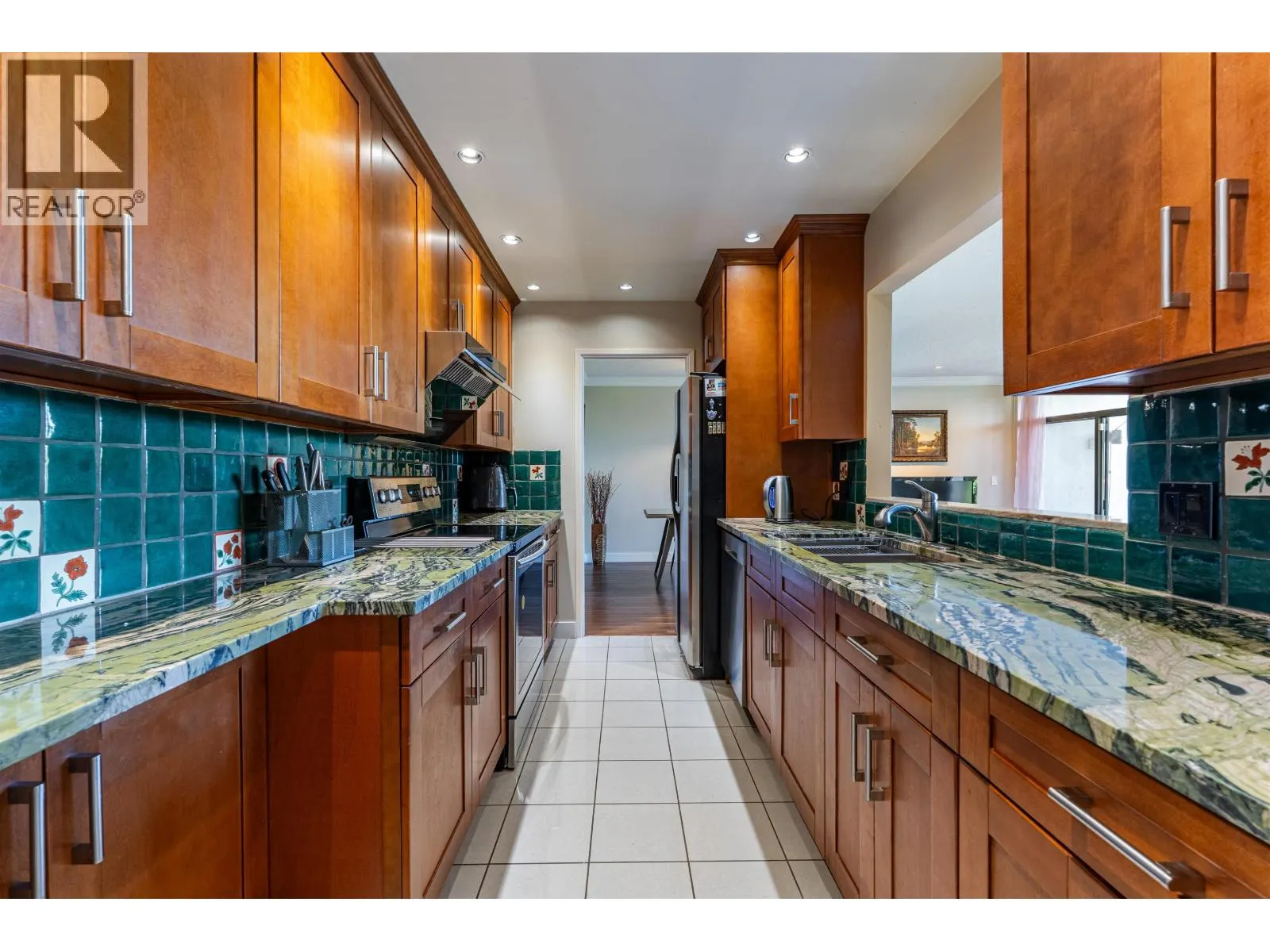 1200 ISLAND PARK WALK
