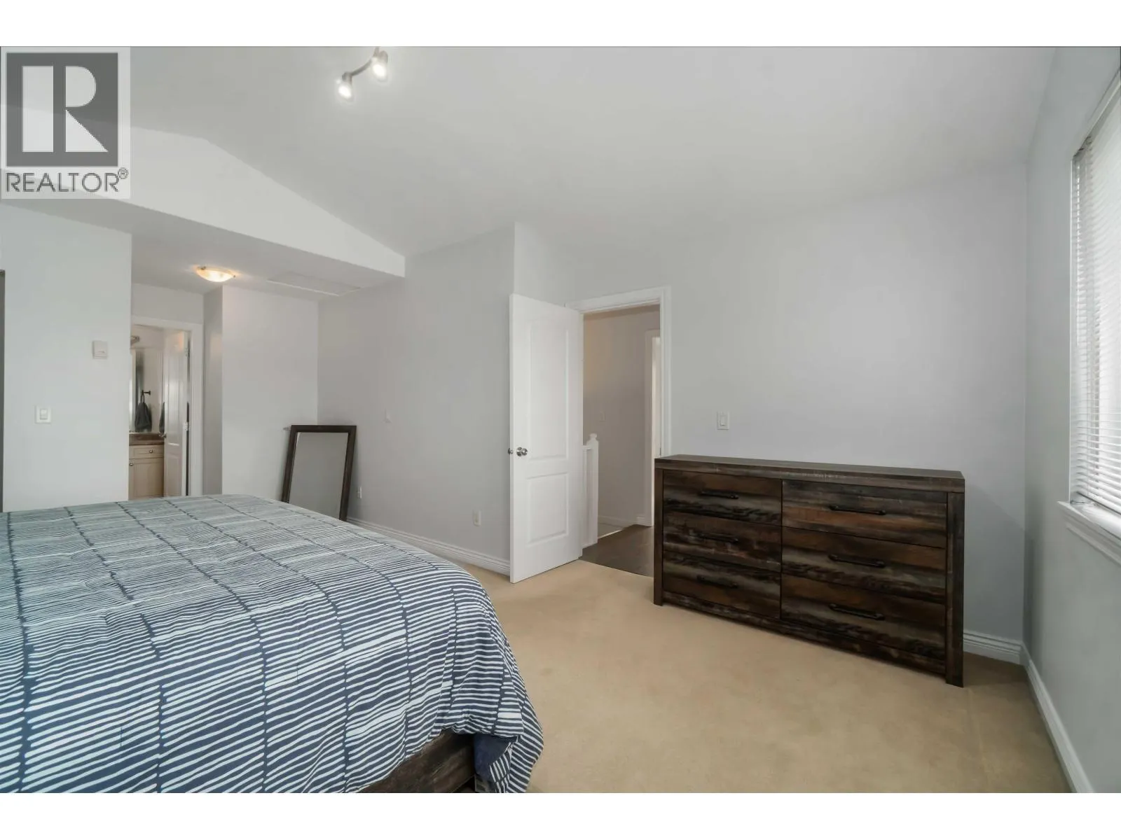 1159 BENNET DRIVE