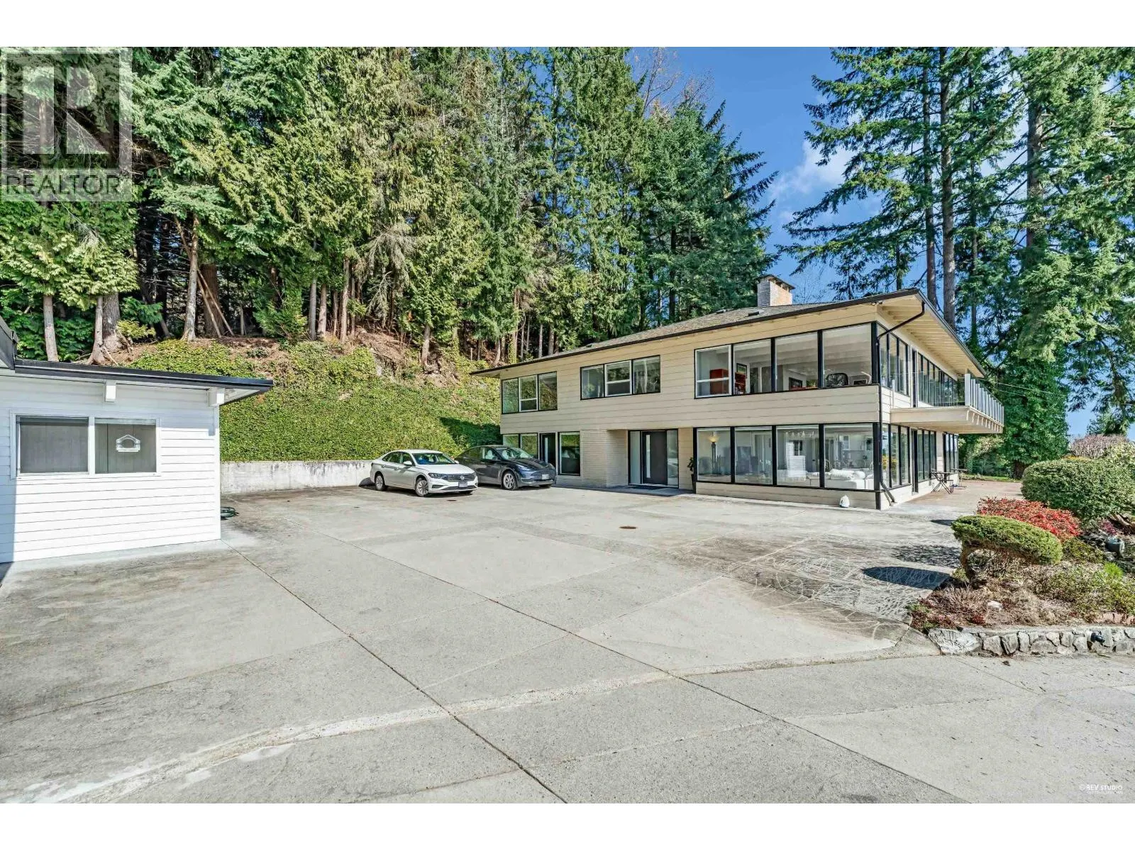 2755 SKILIFT PLACE