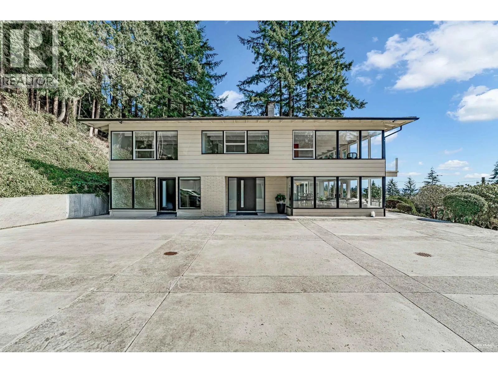2755 SKILIFT PLACE