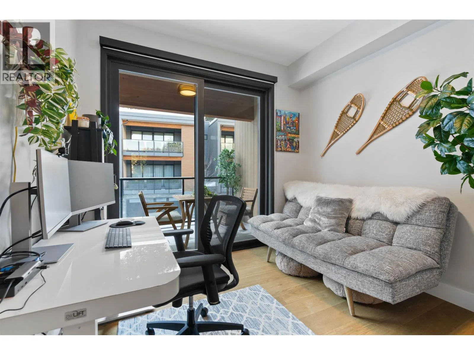 22 1350 CLOUDBURST DRIVE