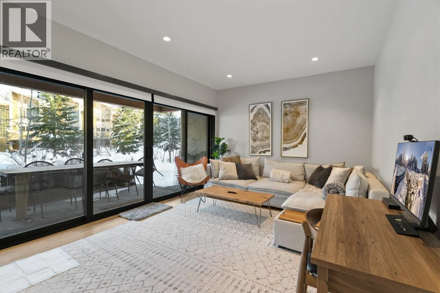 22 1350 CLOUDBURST DRIVE