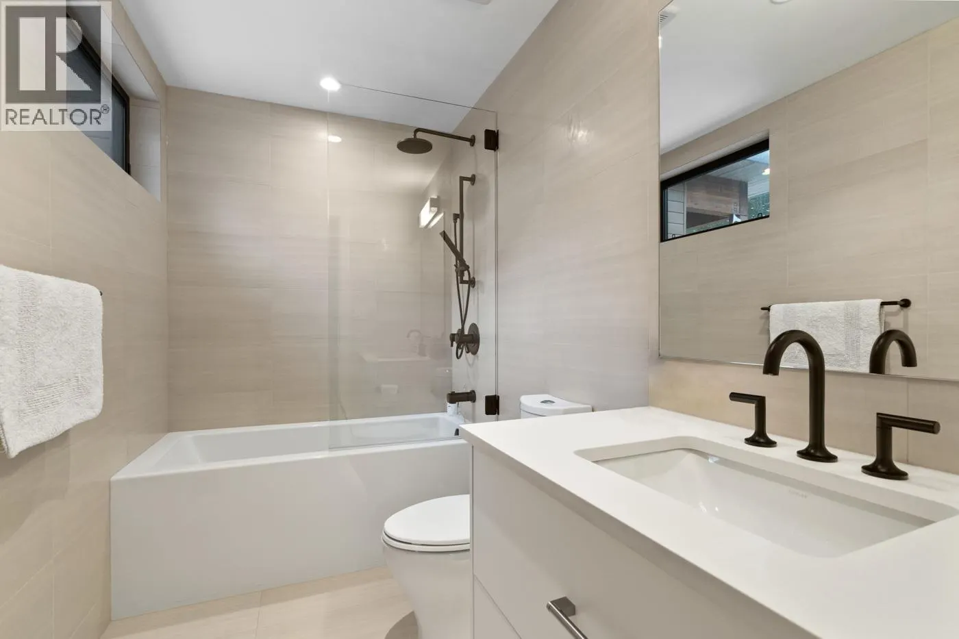 22 1350 CLOUDBURST DRIVE