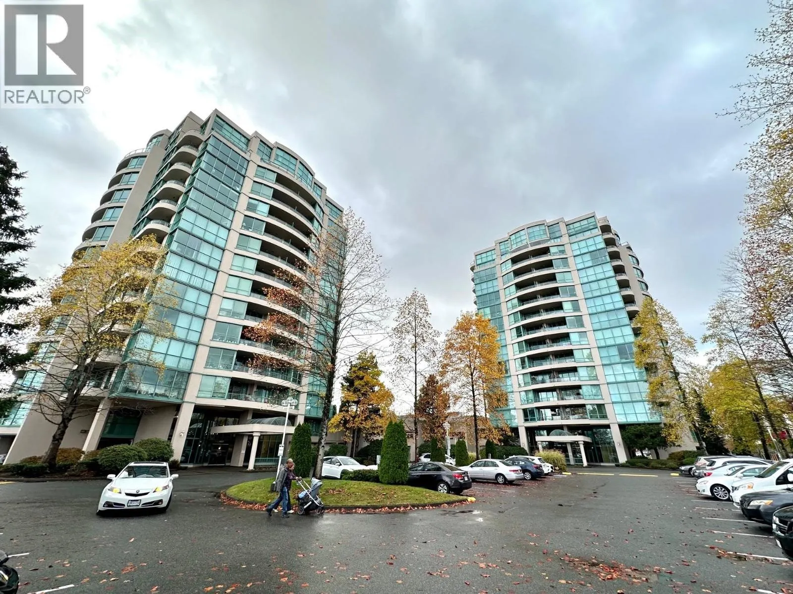 605 8871 LANSDOWNE ROAD