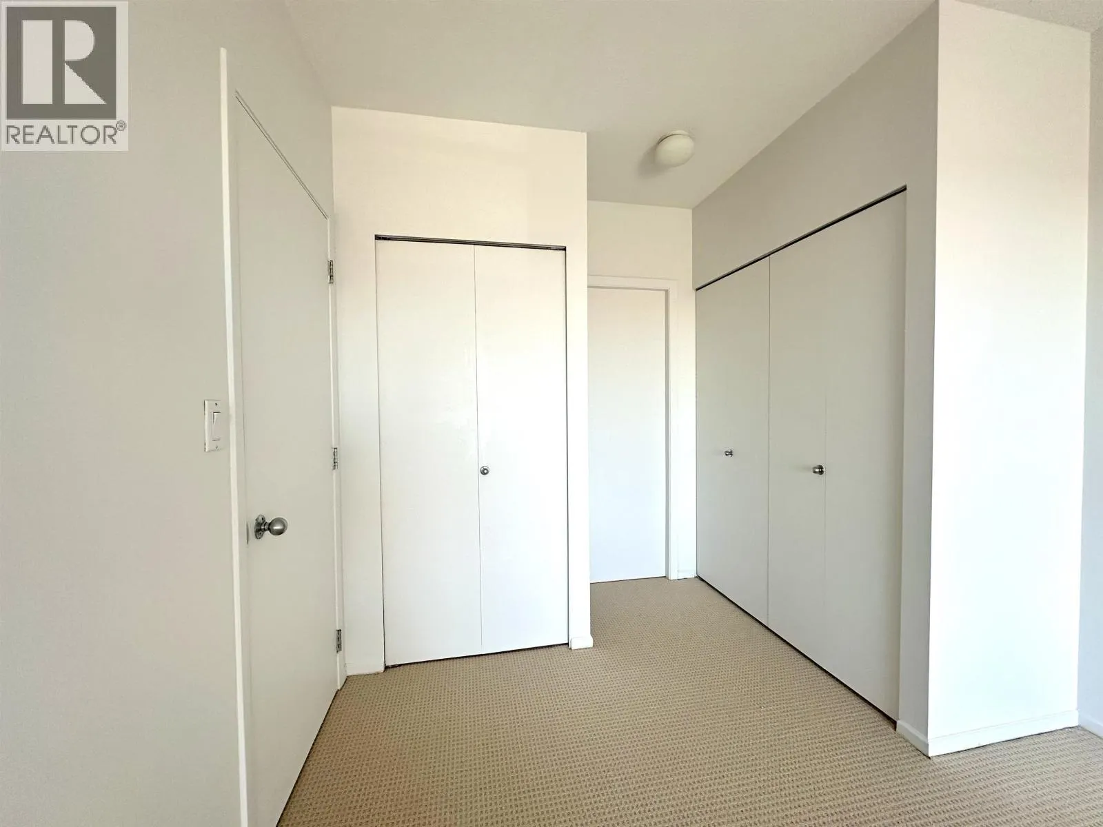 605 8871 LANSDOWNE ROAD