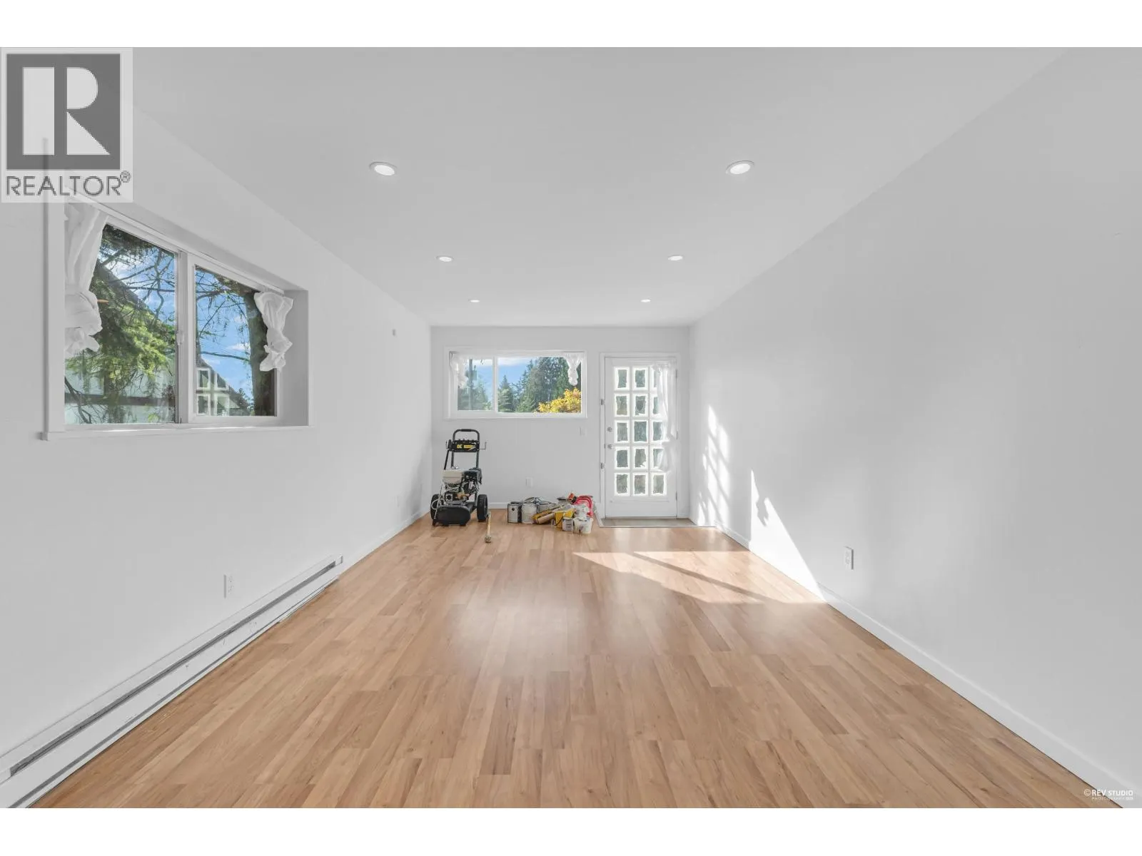 1910 27TH STREET
