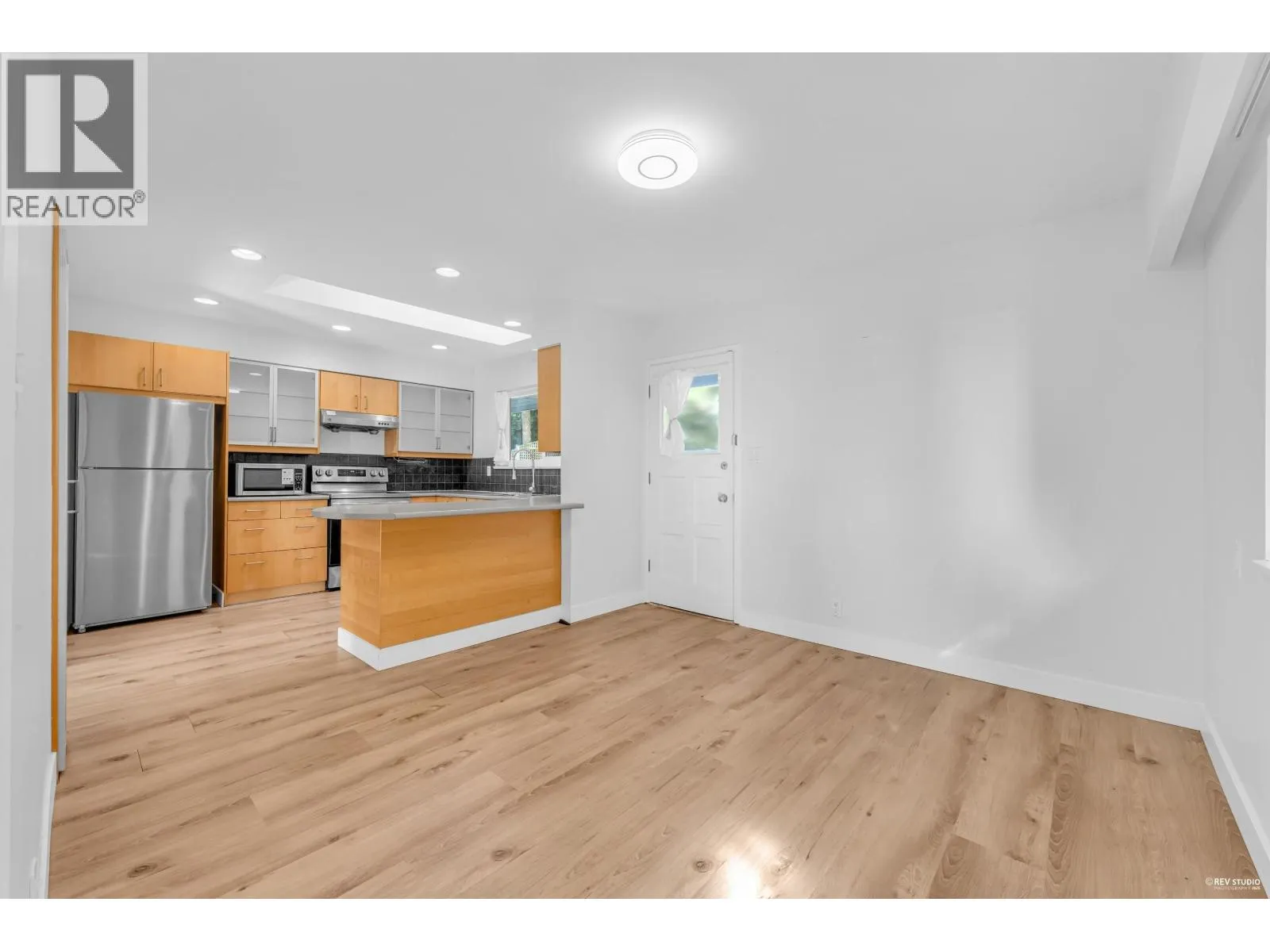 1910 27TH STREET