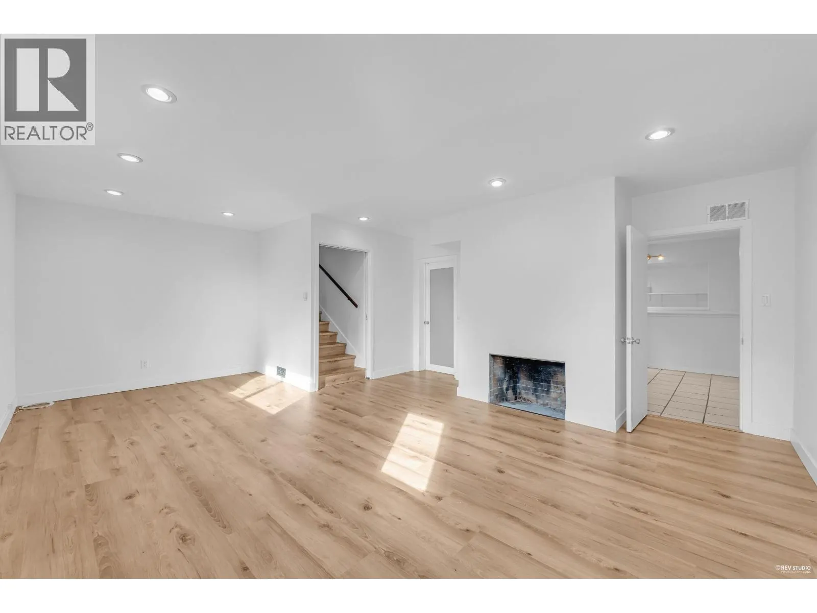1910 27TH STREET