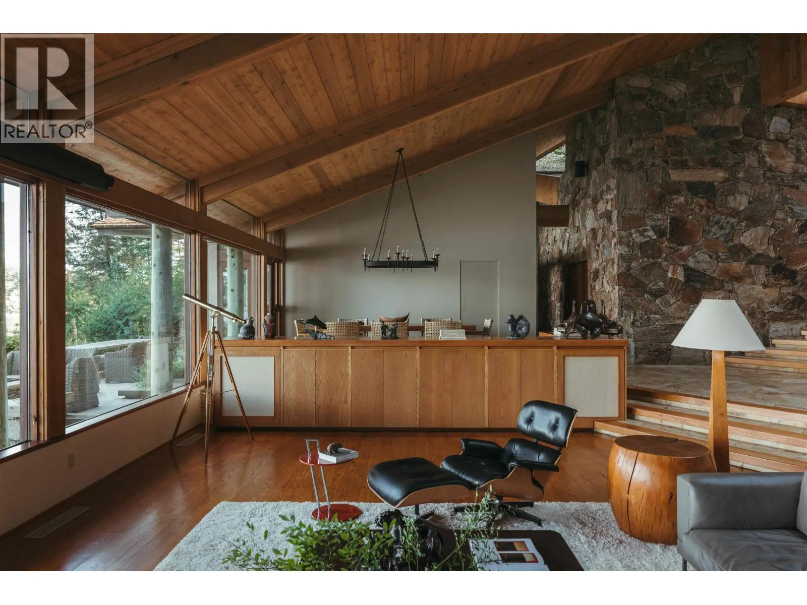 370-374 SMUGGLERS COVE ROAD