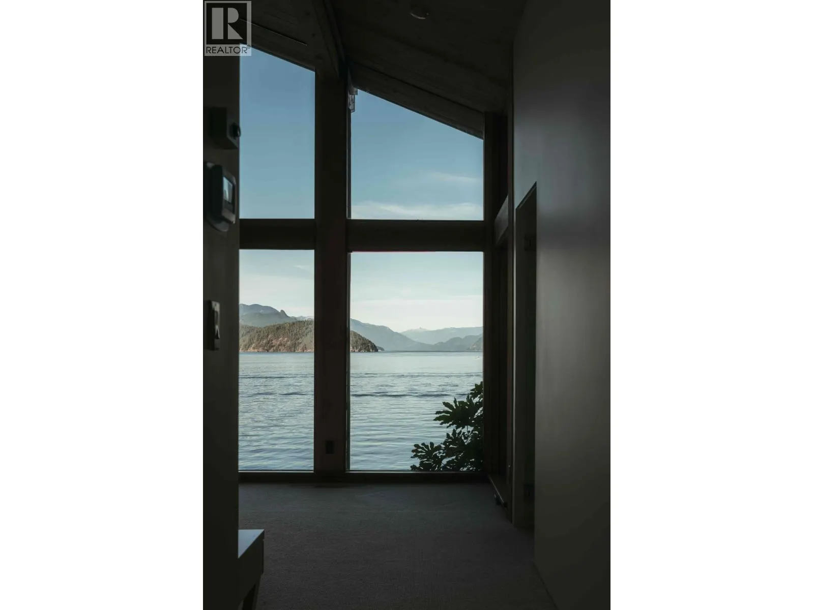 370-374 SMUGGLERS COVE ROAD