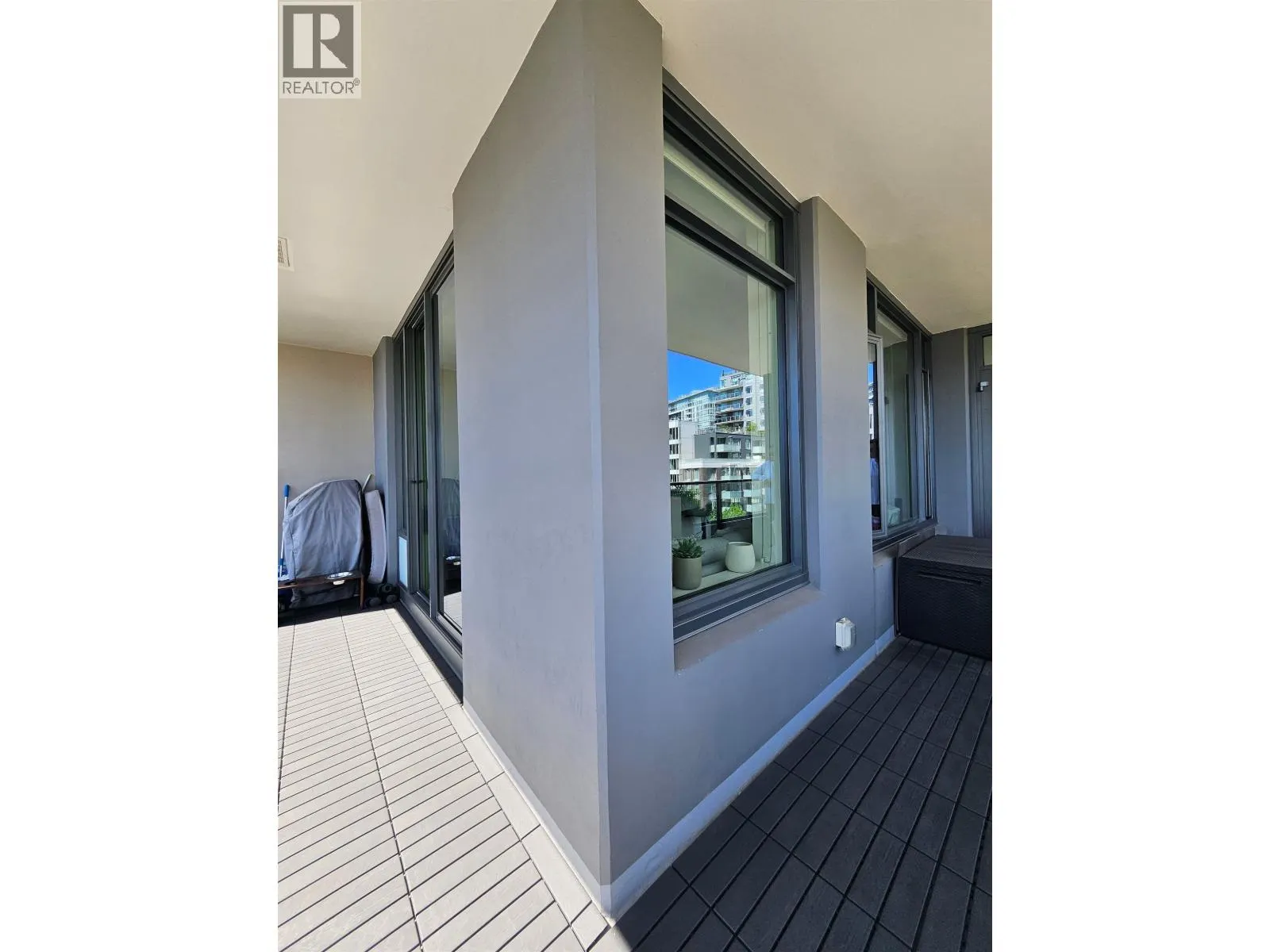1688 PULLMAN PORTER STREET