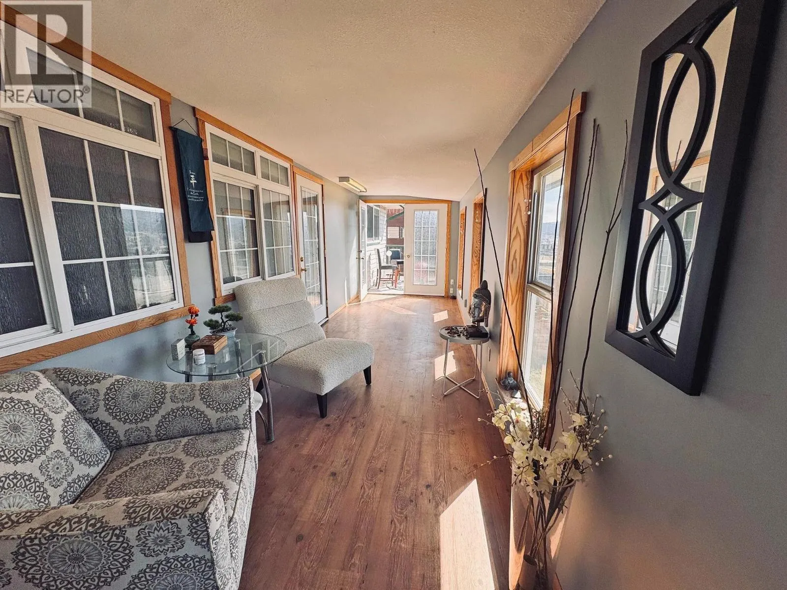 335 CLEARVIEW CRESCENT