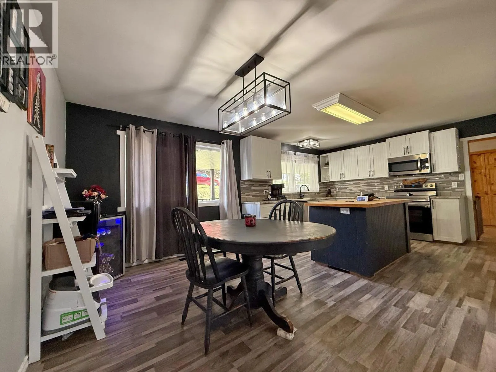 335 CLEARVIEW CRESCENT