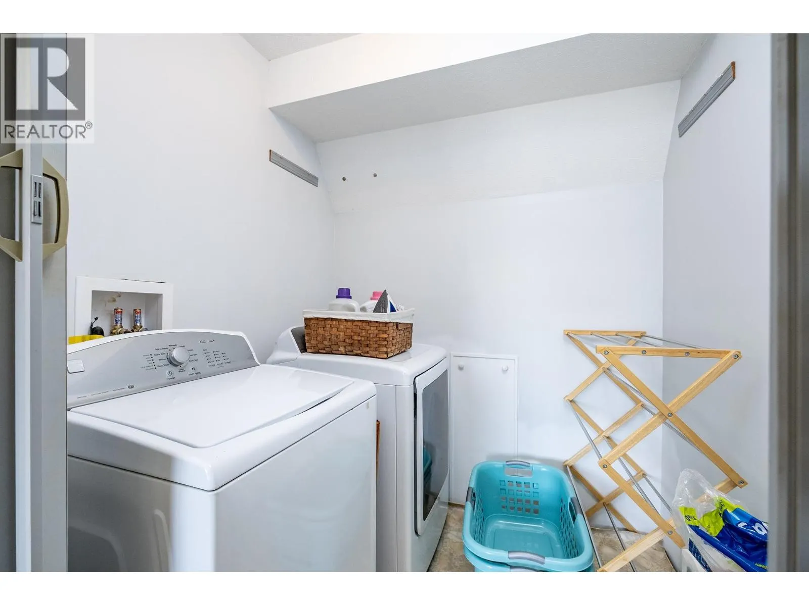 6563 ANCHOR PLACE