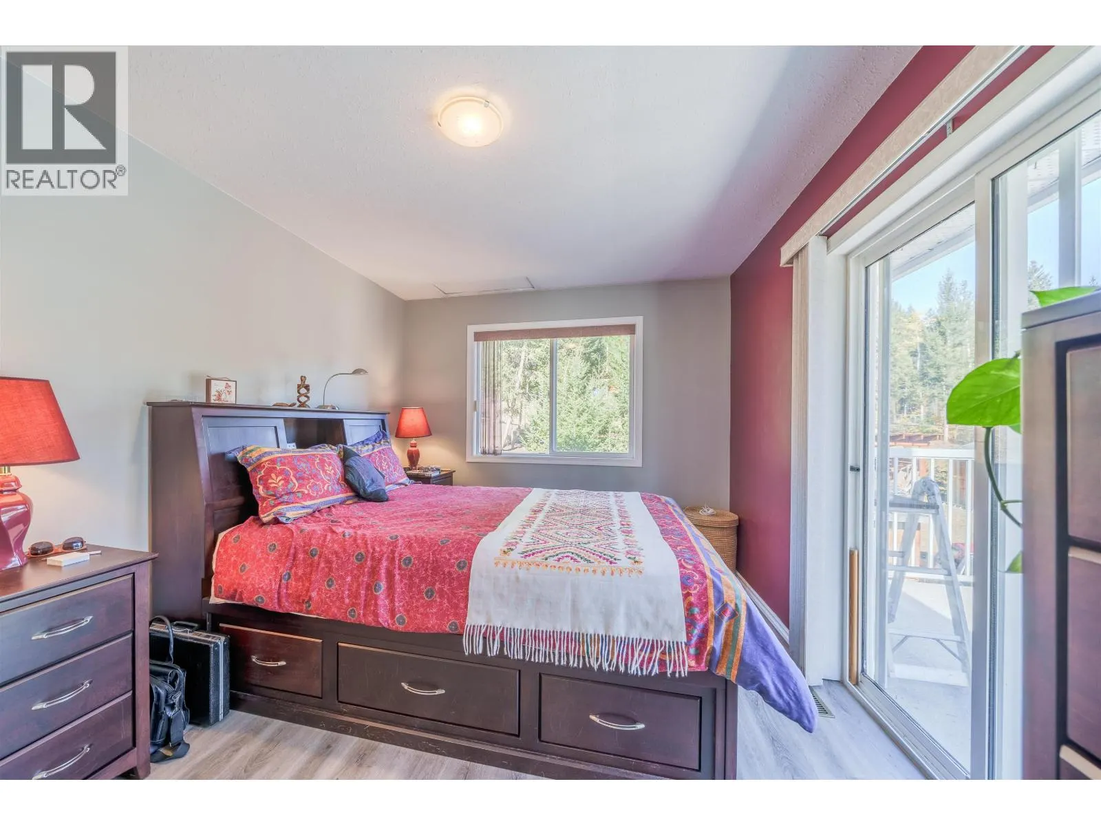 5565 BIRCHWOOD ROAD