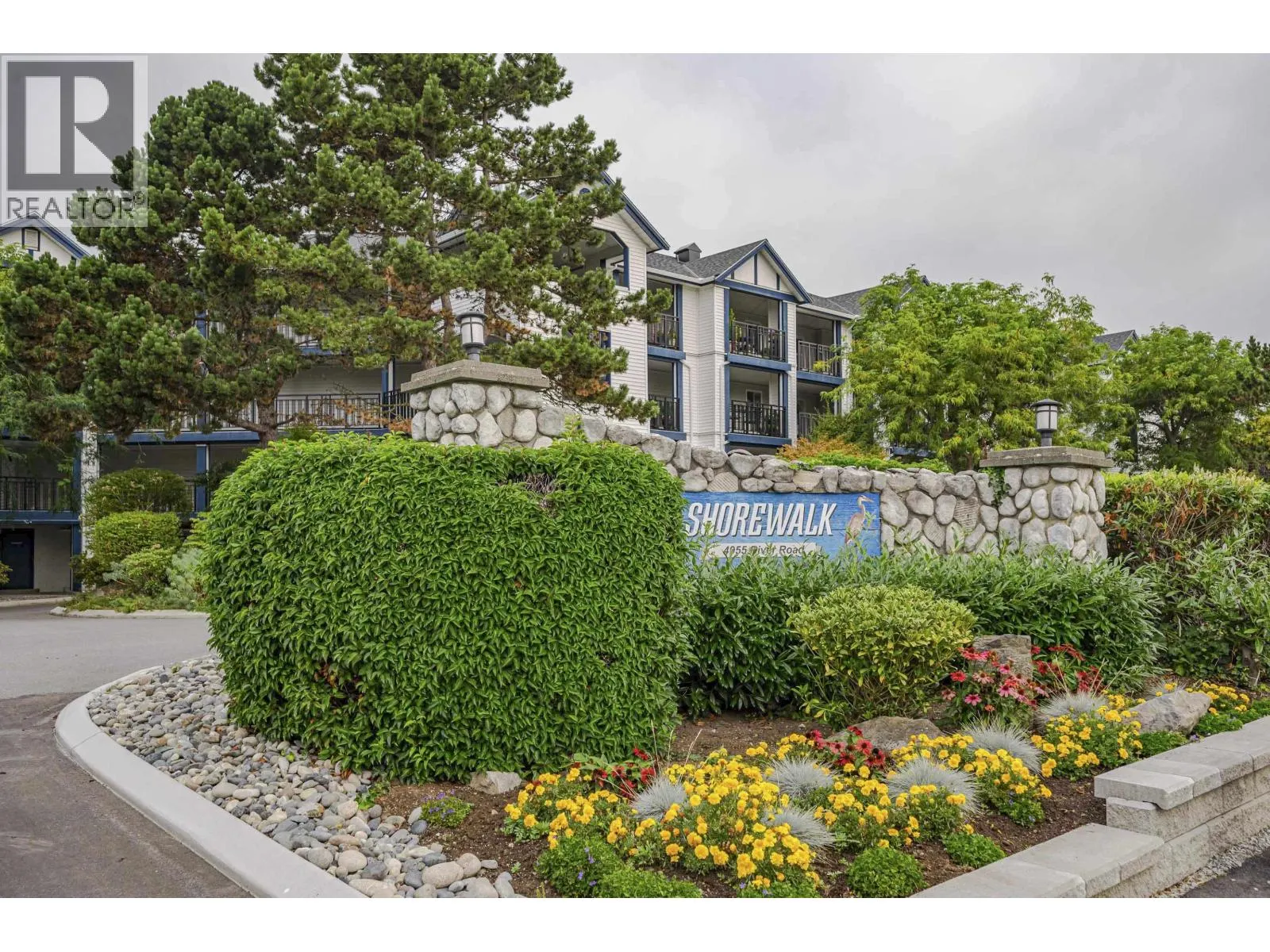 307 4955 RIVER ROAD