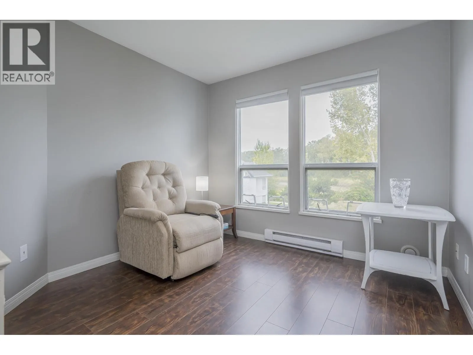 307 4955 RIVER ROAD