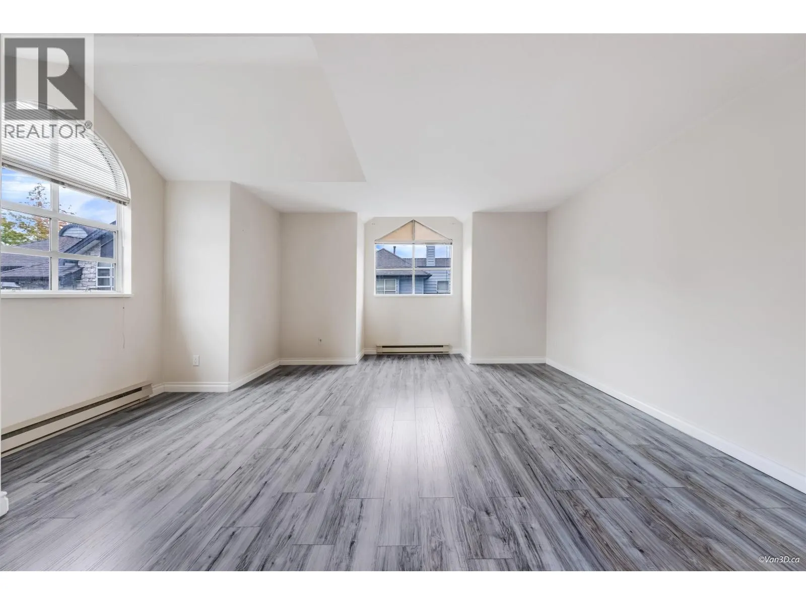 27 7695 ST. ALBANS ROAD