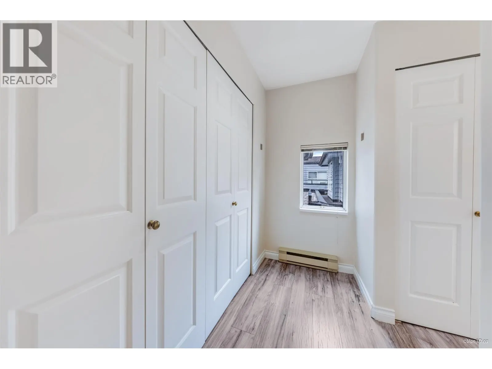 27 7695 ST. ALBANS ROAD