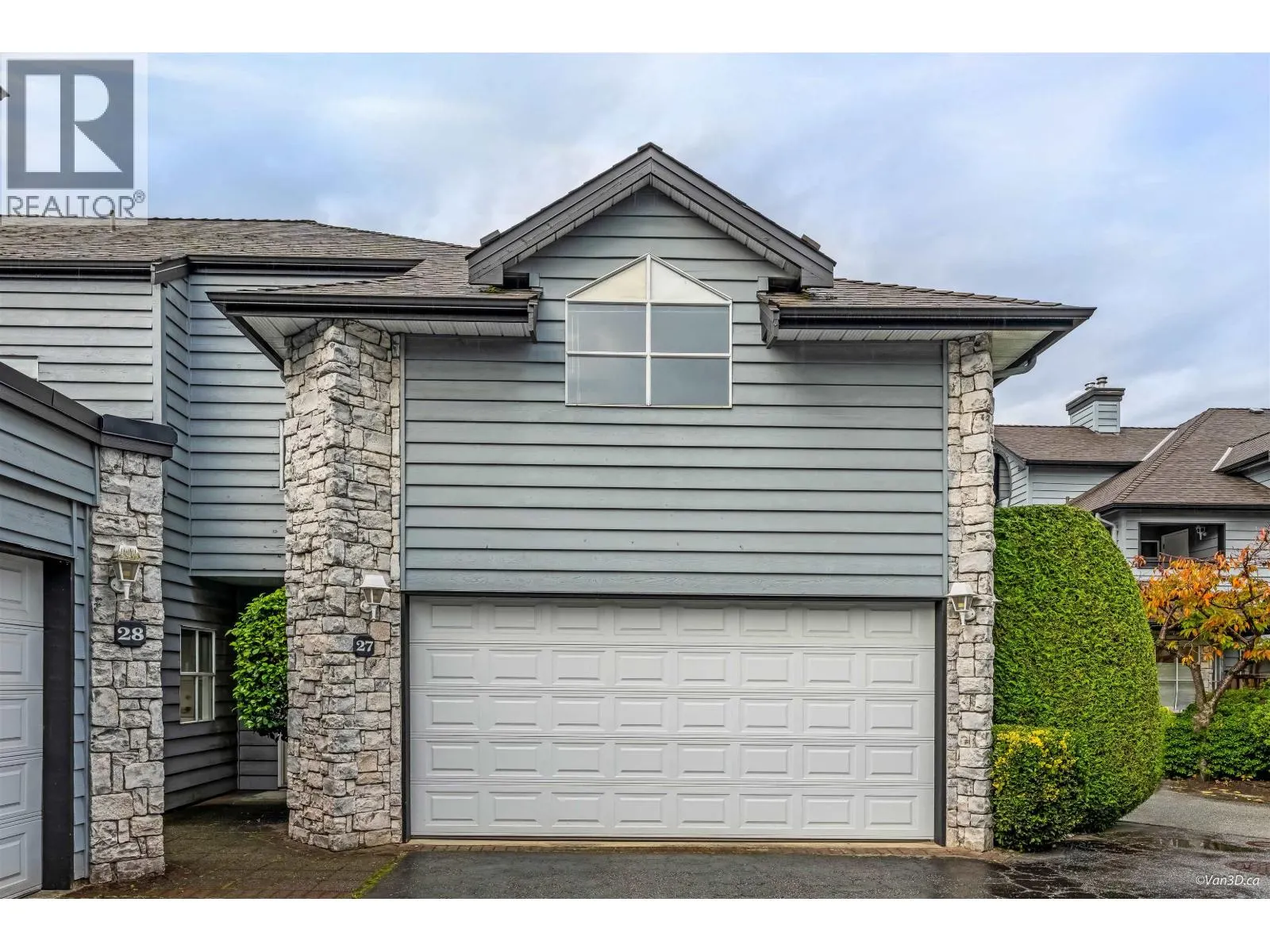 27 7695 ST. ALBANS ROAD