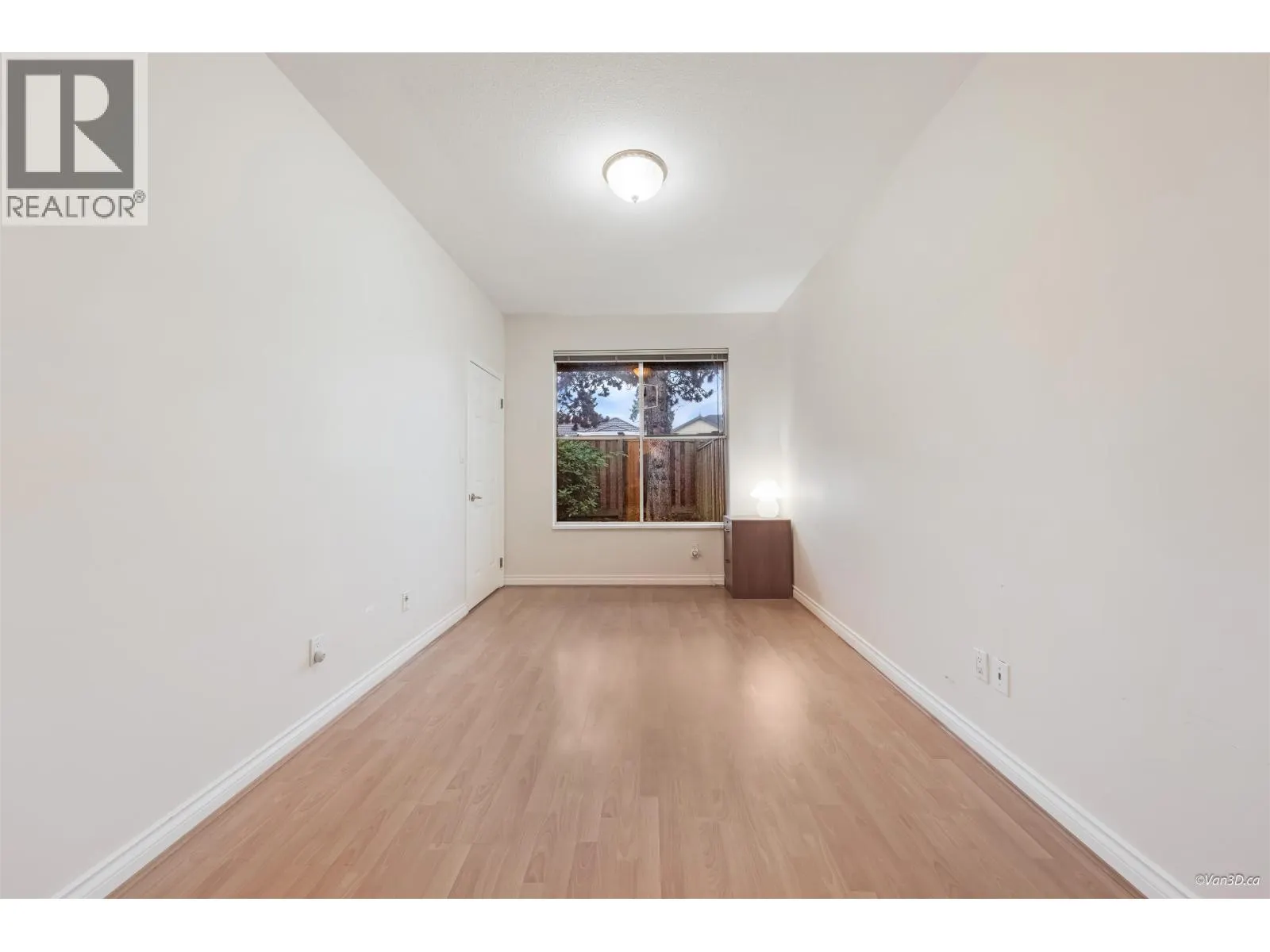 27 7695 ST. ALBANS ROAD