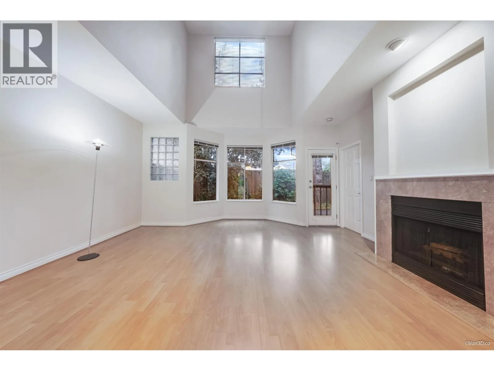 27 7695 ST. ALBANS ROAD