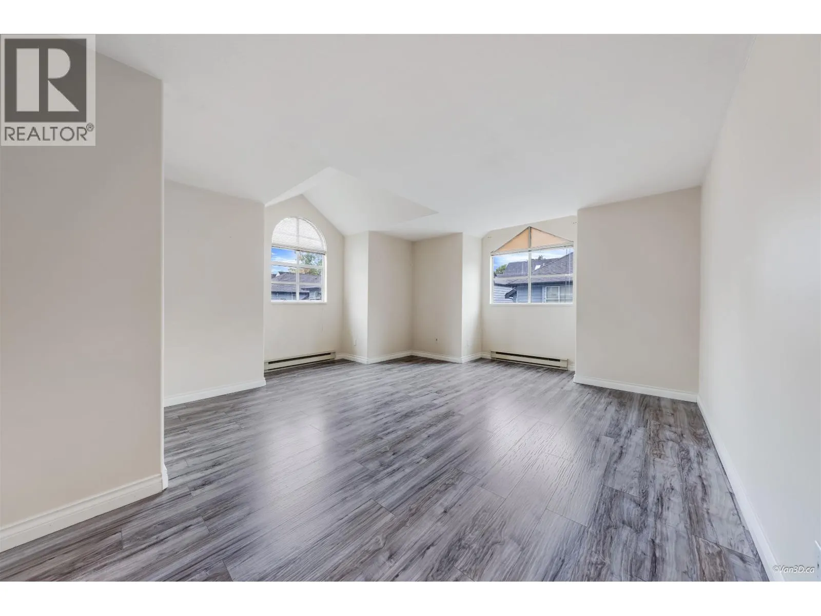 27 7695 ST. ALBANS ROAD
