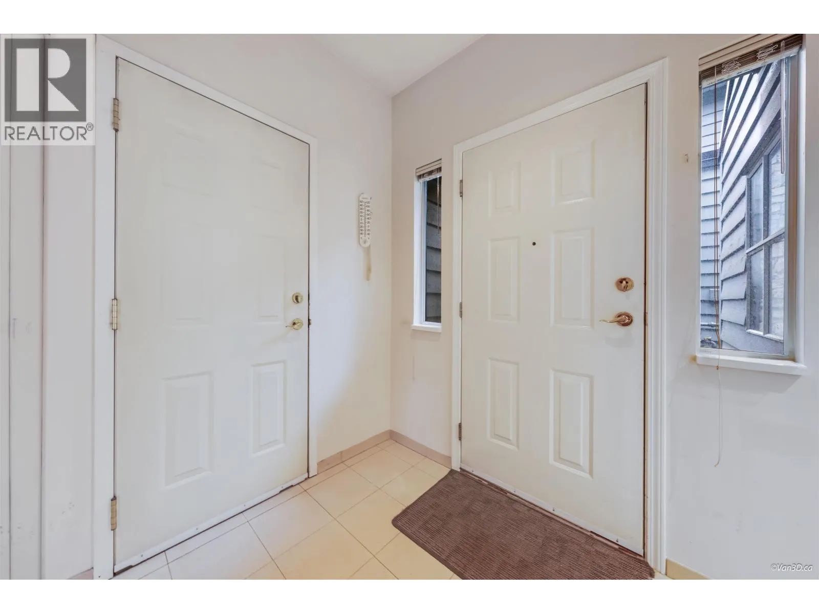 27 7695 ST. ALBANS ROAD