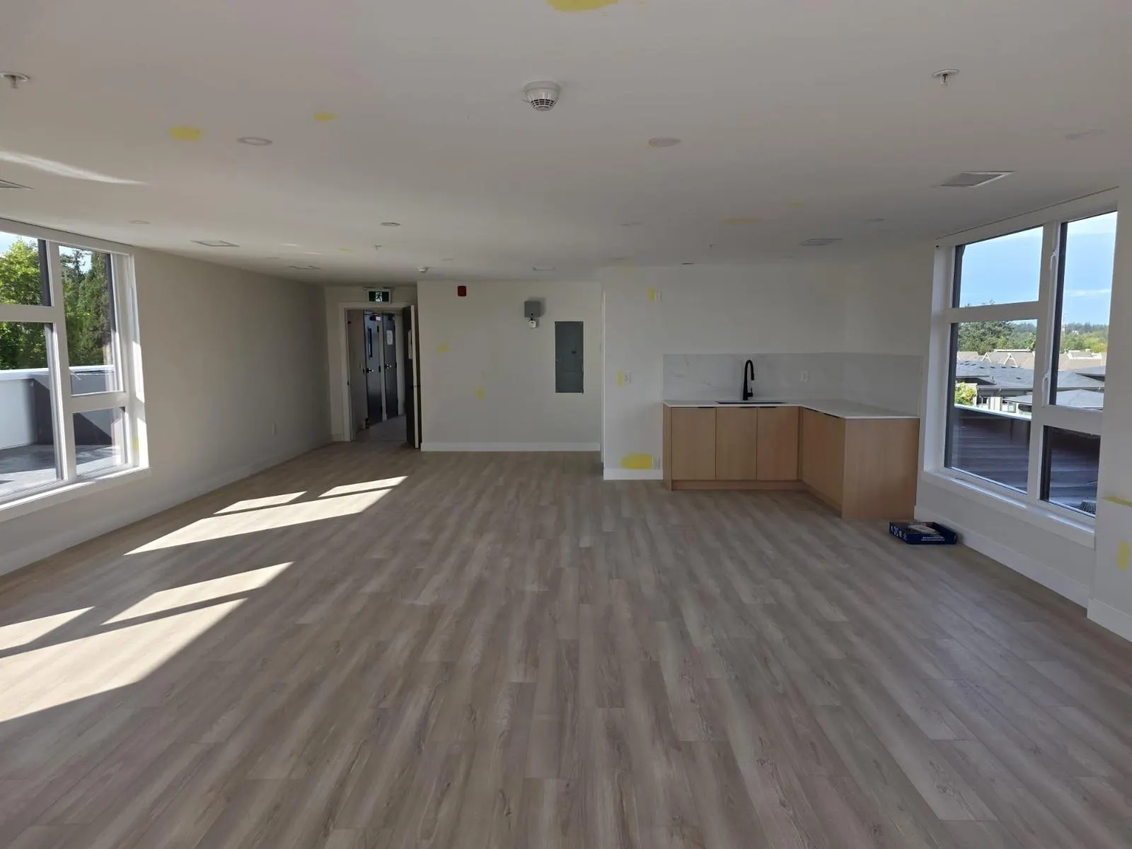 306 15353 17 AVENUE