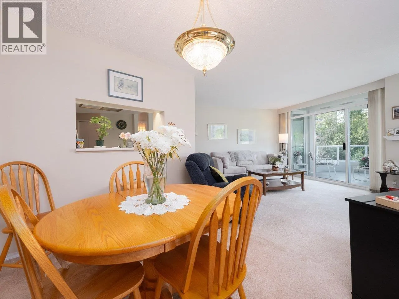 304 995 ROCHE POINT DRIVE