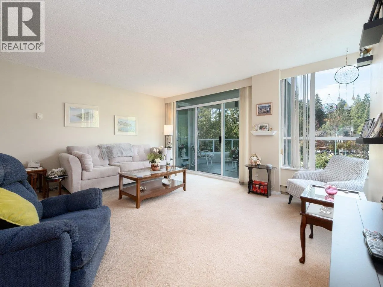 304 995 ROCHE POINT DRIVE