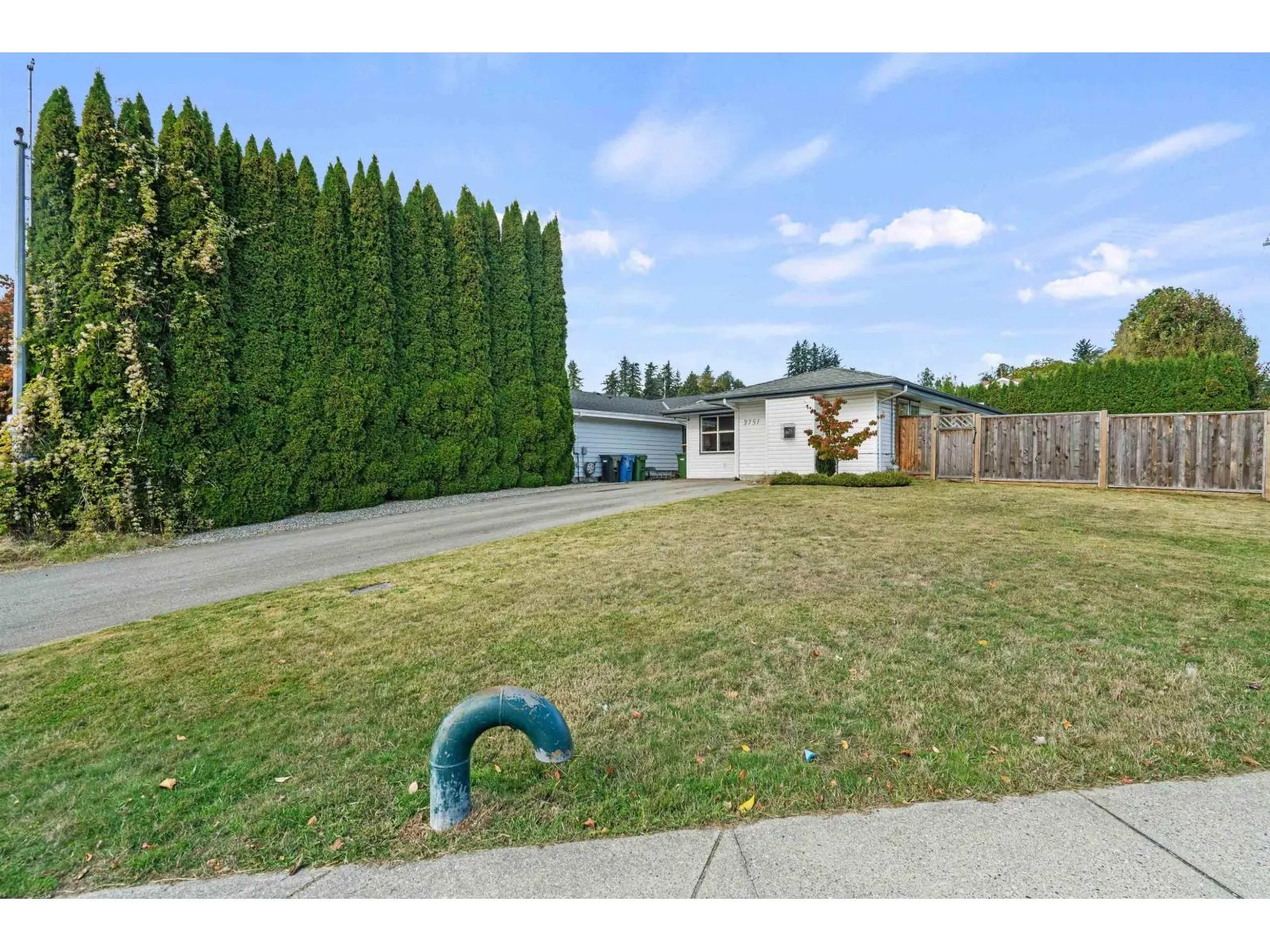 2751 SANDON DRIVE