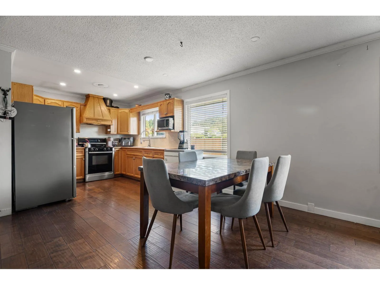 2751 SANDON DRIVE