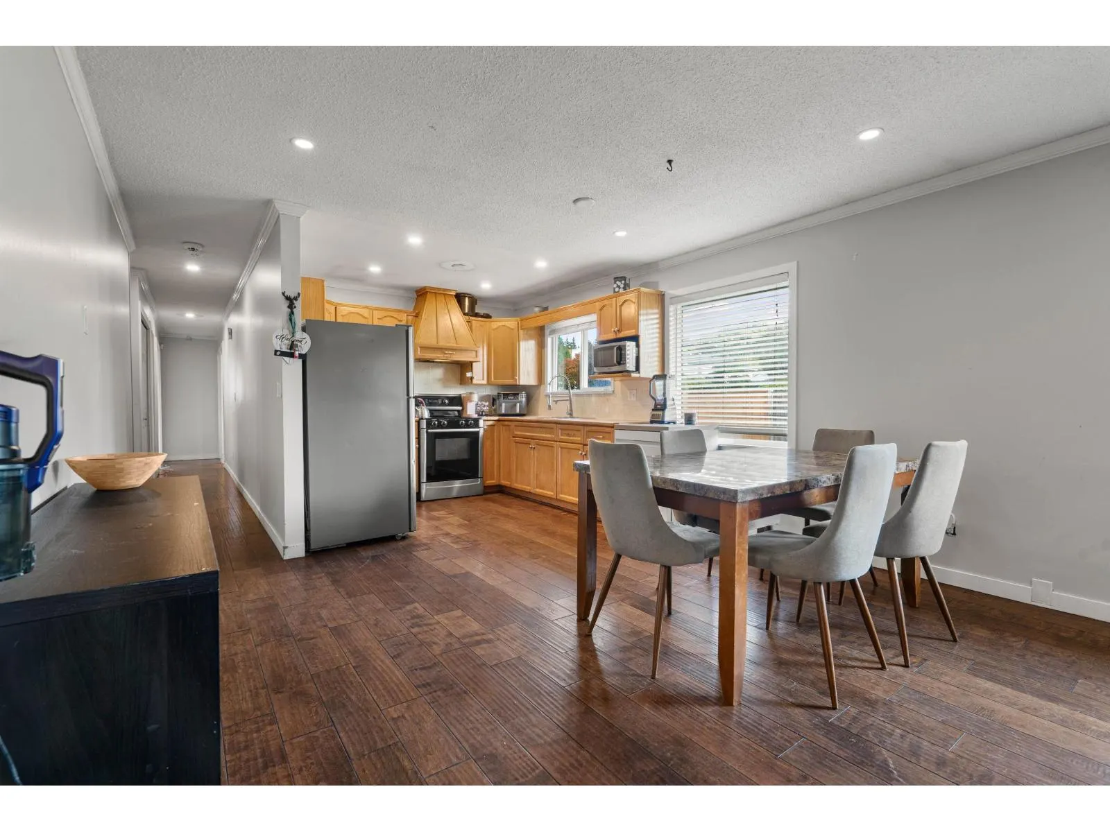 2751 SANDON DRIVE
