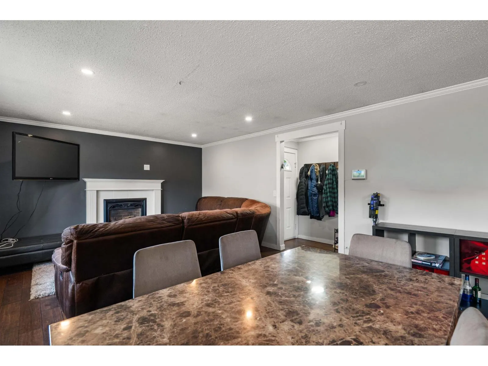 2751 SANDON DRIVE