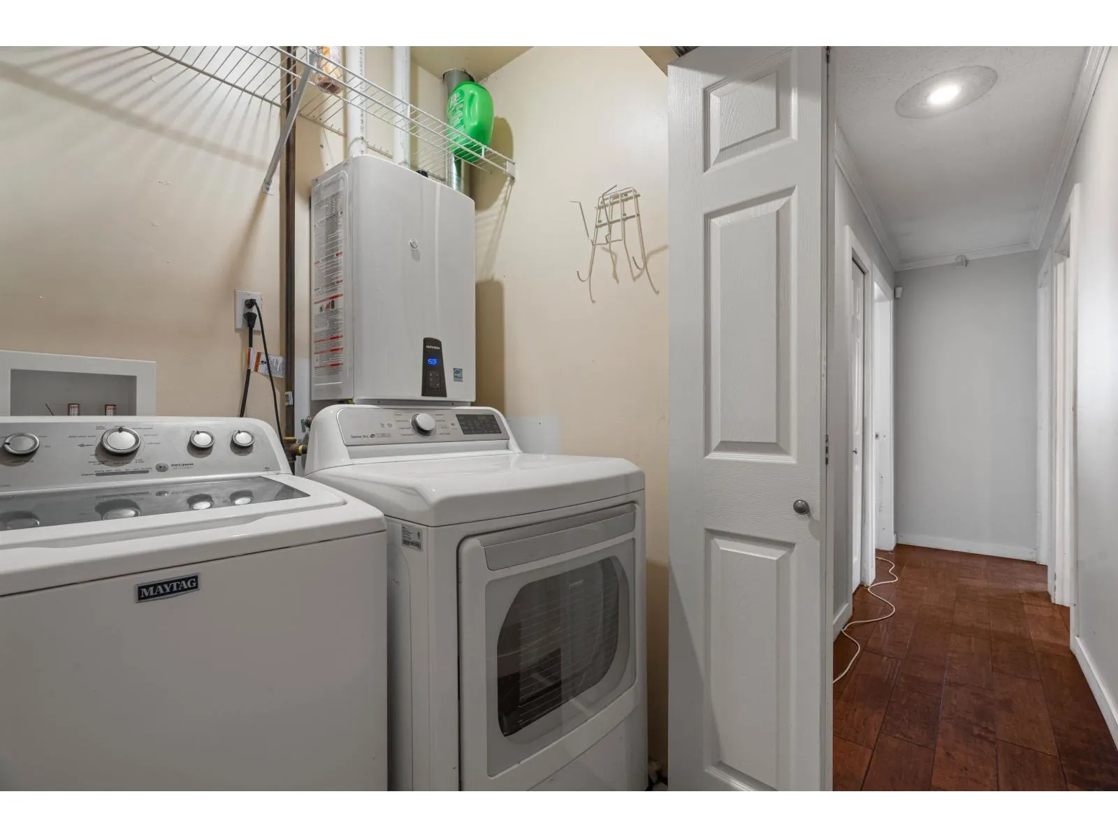 2751 SANDON DRIVE