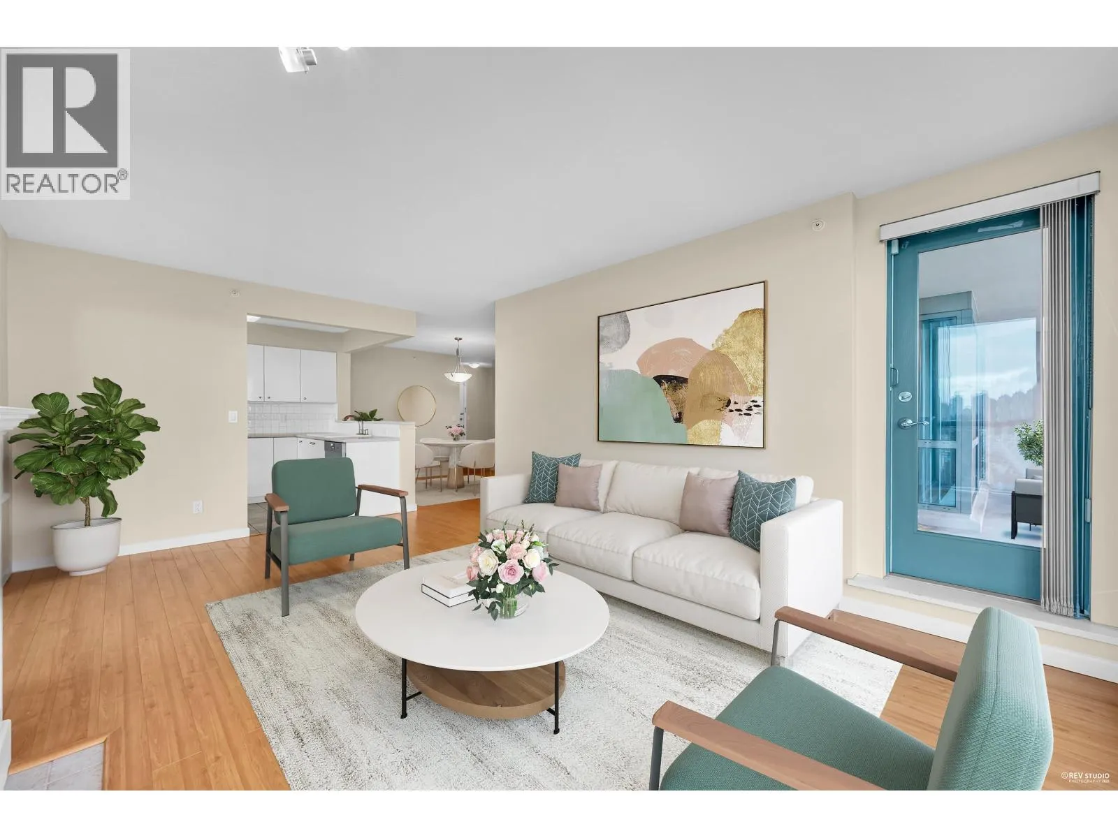 1104 6611 SOUTHOAKS CRESCENT