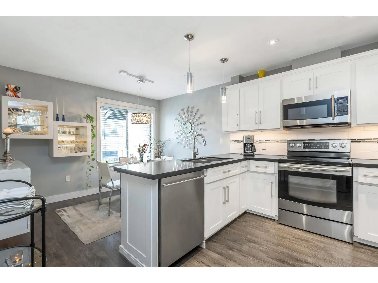 8 33136 MILL LAKE ROAD