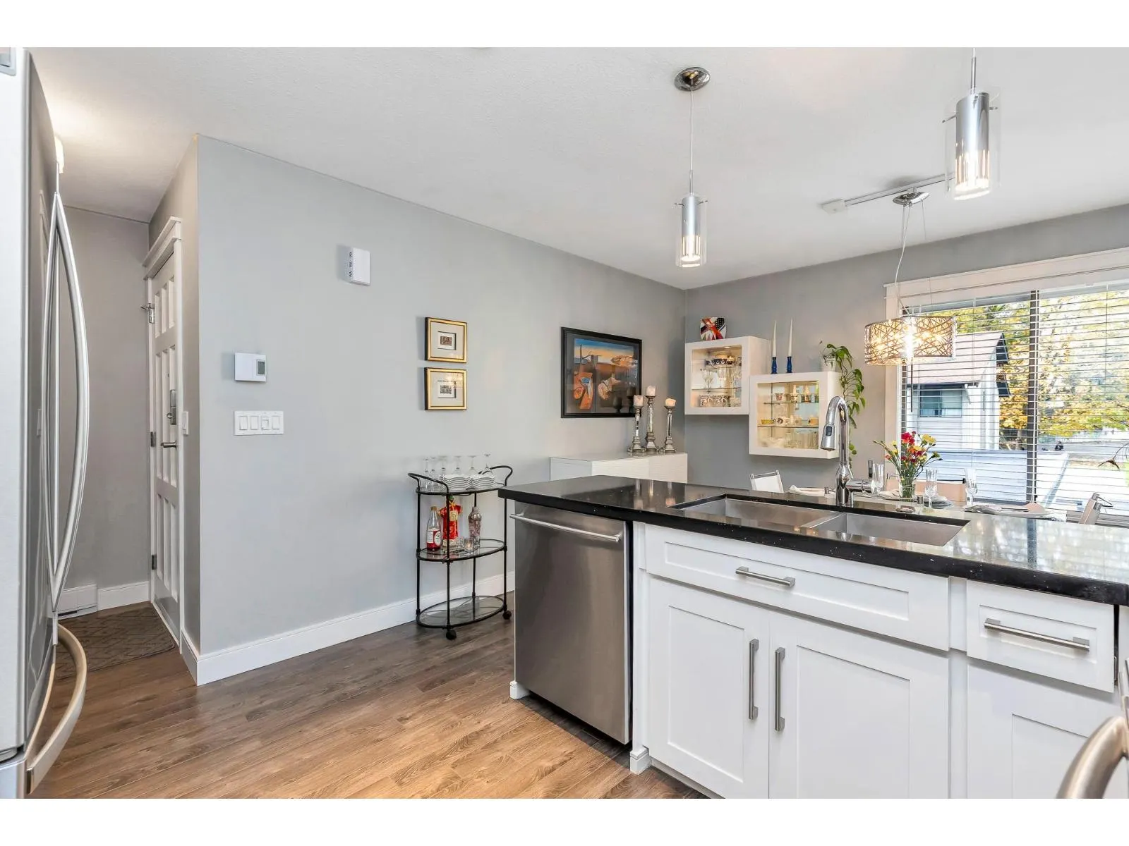 8 33136 MILL LAKE ROAD