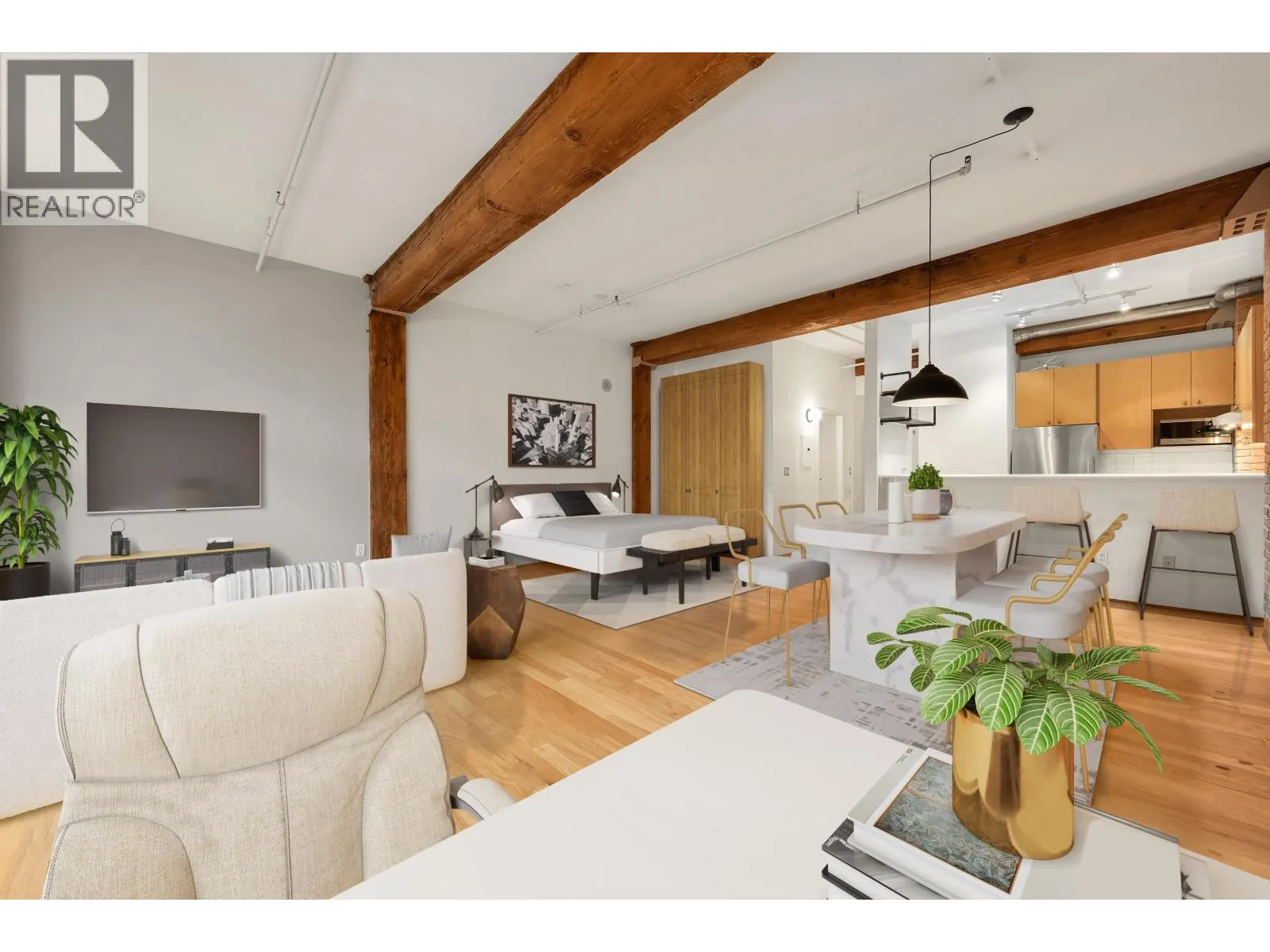 406 518 BEATTY STREET