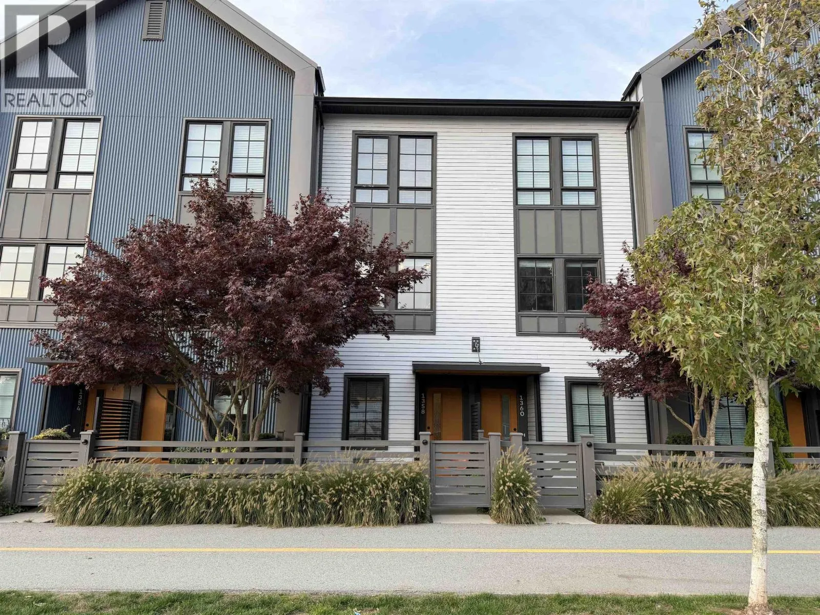 1358 PEAKSIDE PLACE